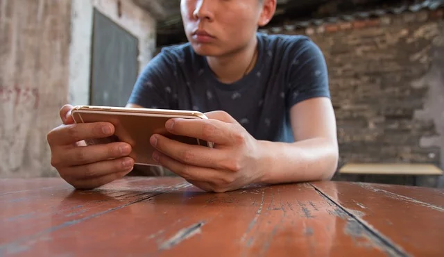 Google aktualizuje dokumentację dotyczącą najlepszych praktyk w zakresie indeksowania na urządzeniach mobilnych